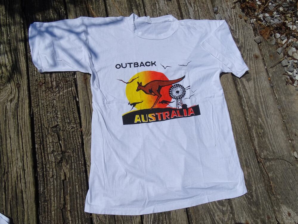 Vintage 90s Made in Australia T Shirt Outback Kangaroo Single Stitch Fit Med